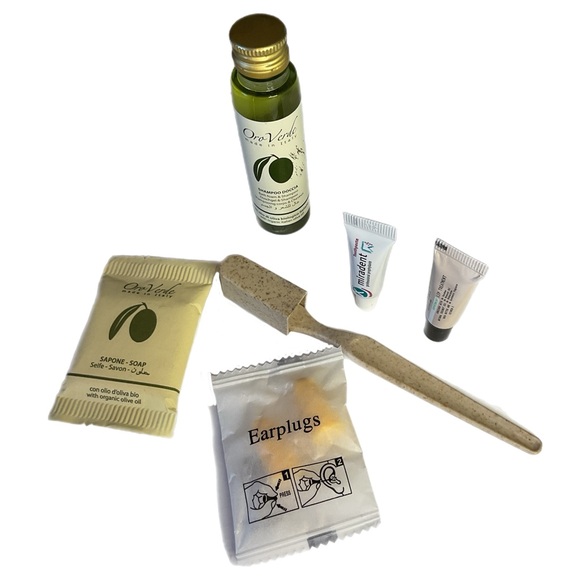 Mandarins Duck 10 pc Turkish Airlines Toiletry Case 10 pcs Total New - Picture 6 of 9